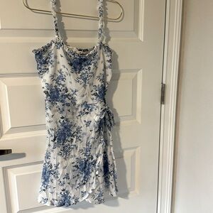 MI Ami floral wrap dress size Small.